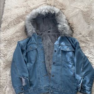Light denim light fur lines jacket with furry hood